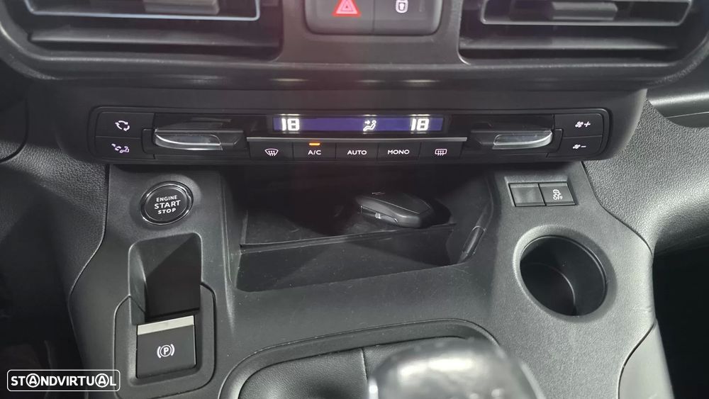 Citroën Berlingo Multispace PureTech Shine - 24