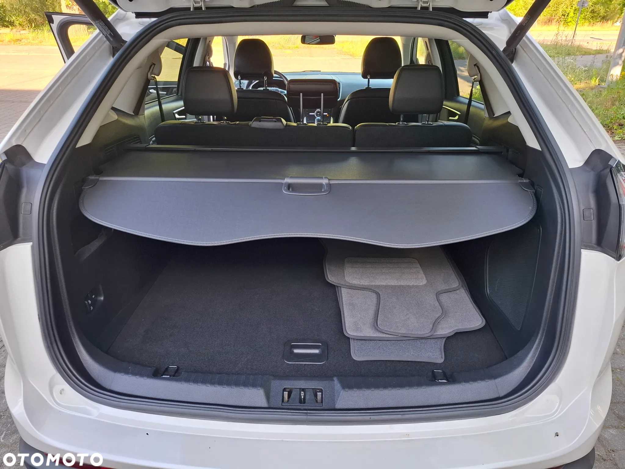 Ford Edge - 12