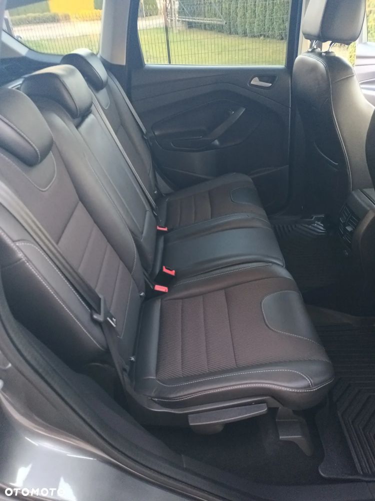 Ford Kuga 1.6 EcoBoost 2x4 Titanium - 38