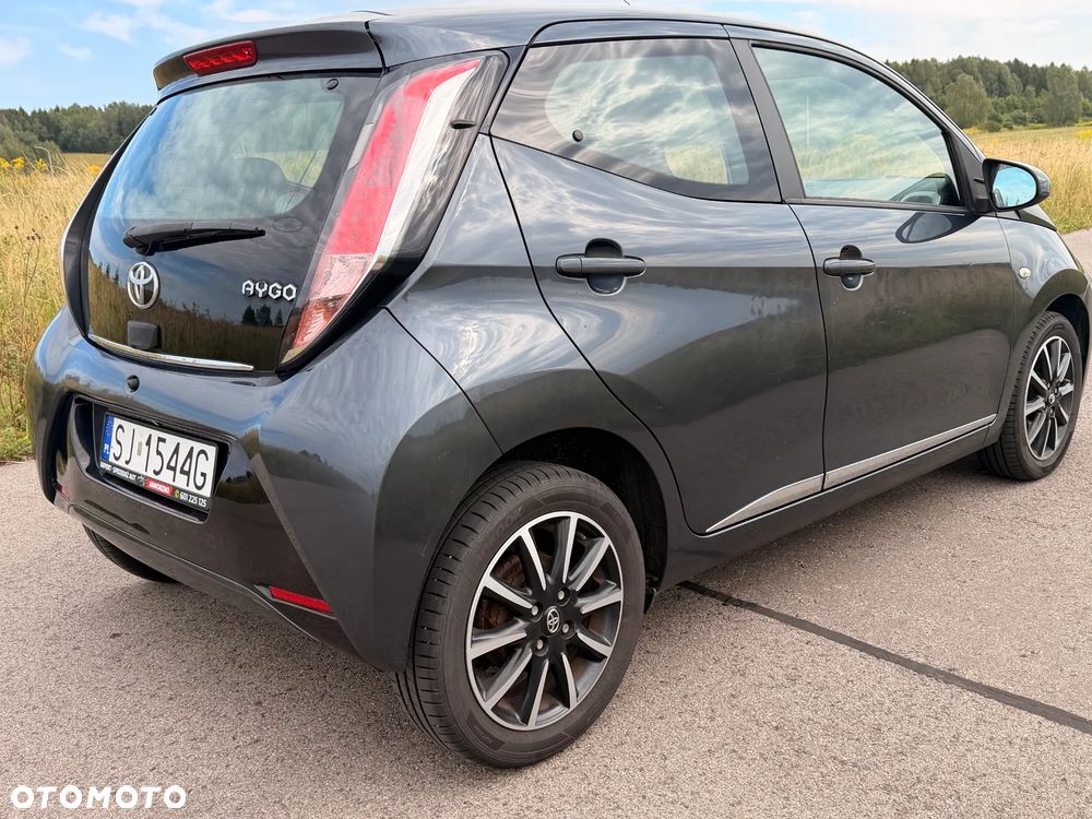 Toyota Aygo x-clusiv - 25