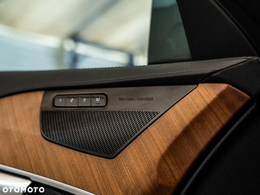 Volvo XC 90 T8 AWD Plug-In Hybrid Inscription 7os - 17