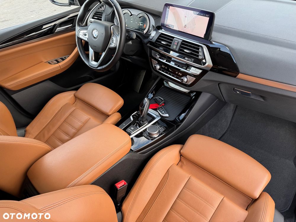 BMW X3 sDrive18d xLine - 13