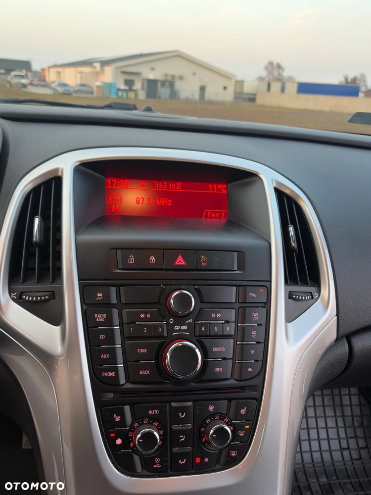 Opel Astra 1.4 T Cosmo - 12