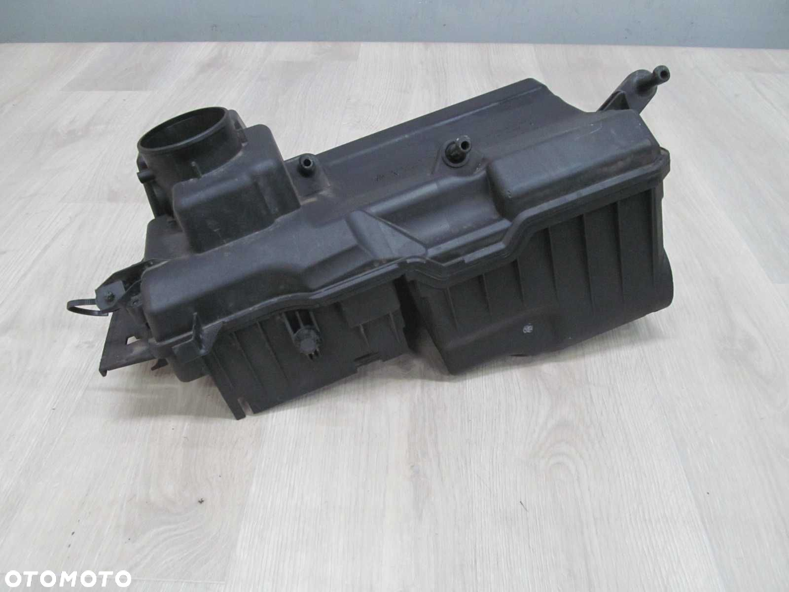 VOLVO S40 V50 C70 2.4 i OBUDOWA FILTRA POWIETRZA KOMPUTERA 30677532 04-12 - 4