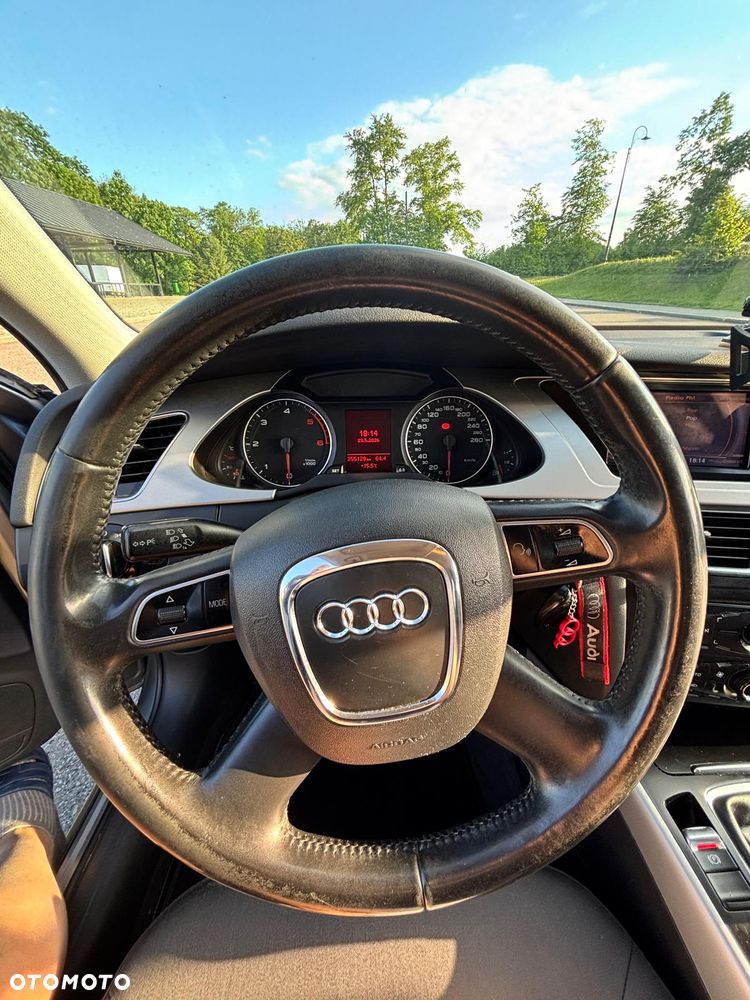Audi A4 Avant - 10
