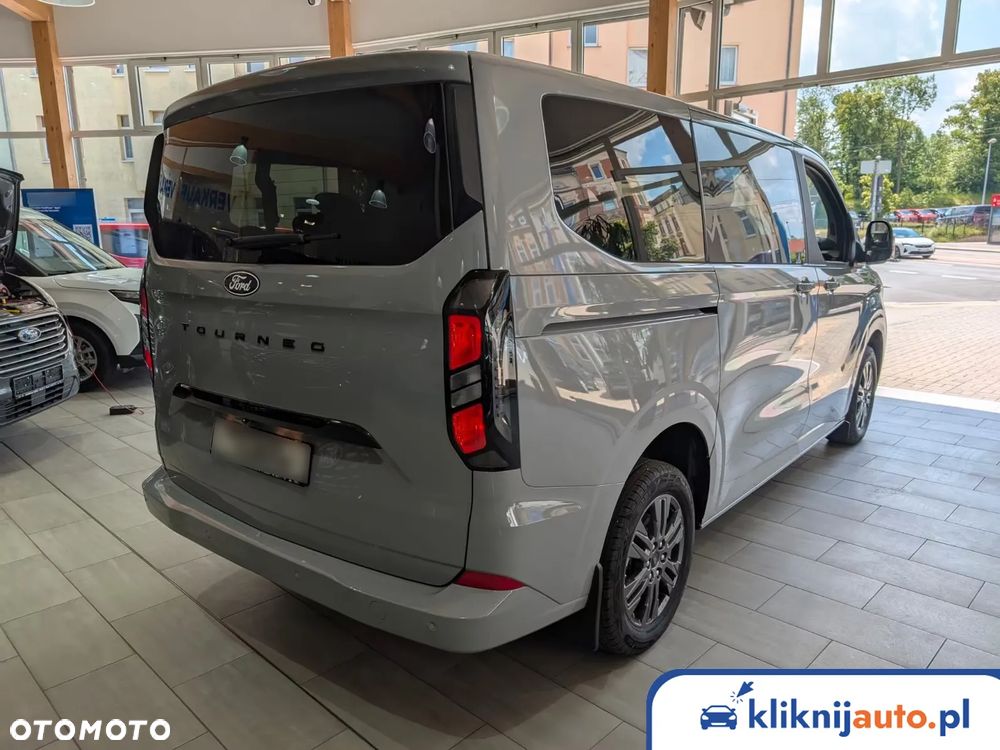 Ford Tourneo Custom 2.0 EcoBlue 320 L2 Titanium - 4