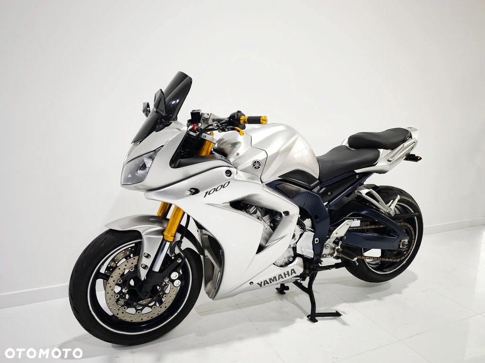 Yamaha FZ - 4