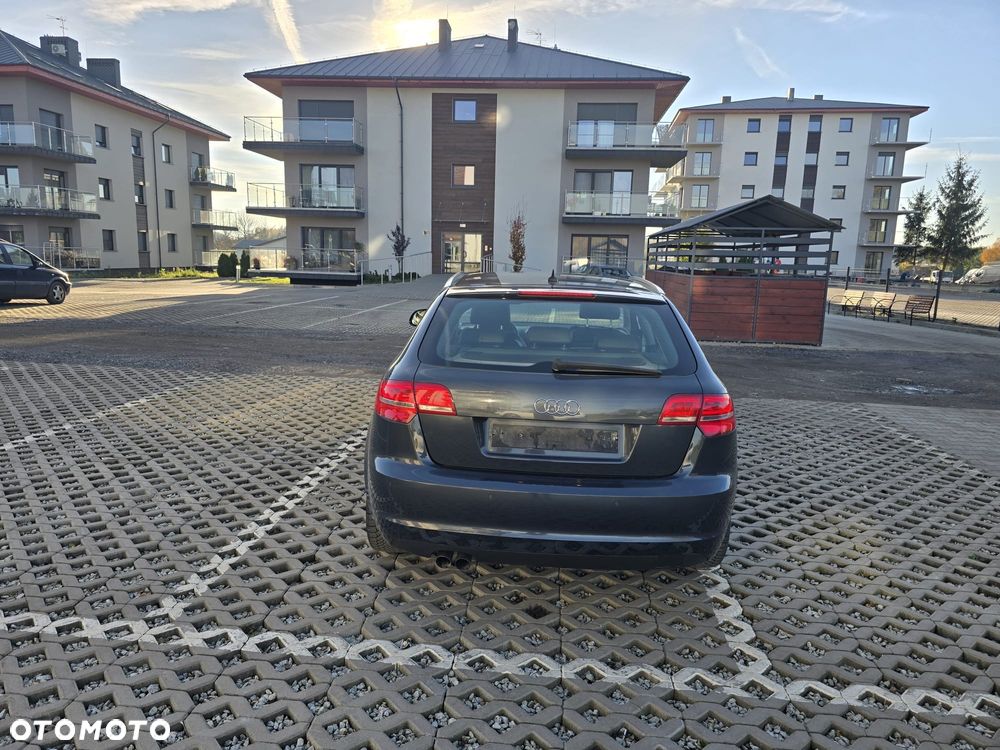 Audi A3 Sportback - 8