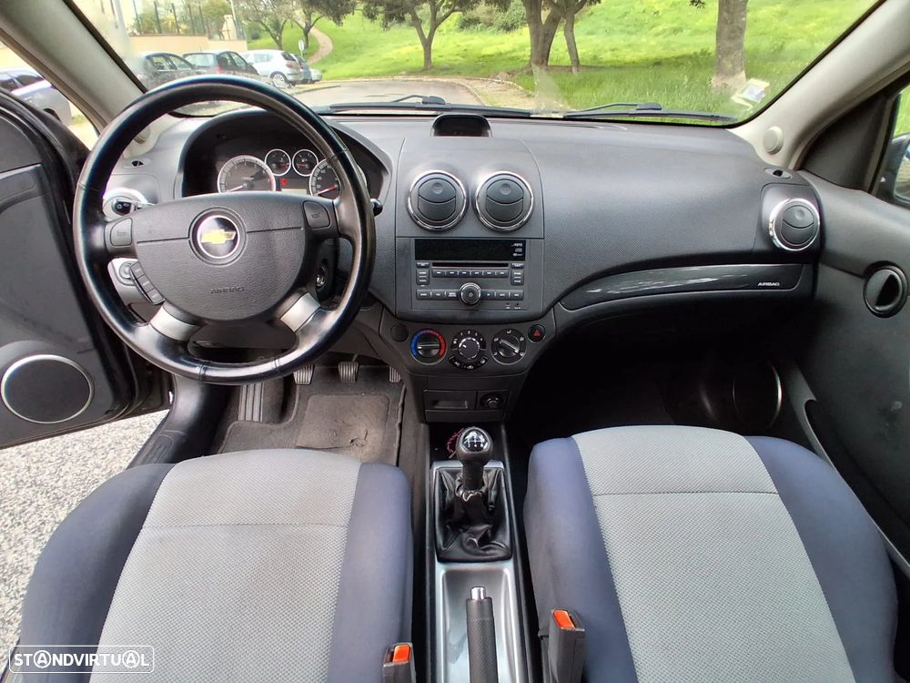 Chevrolet Aveo 1.2 LT - 12