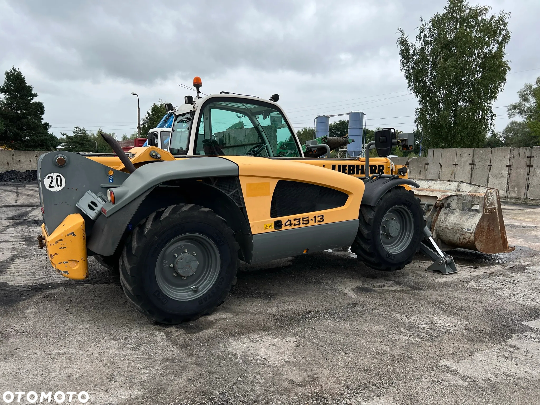 Liebherr TL 435-13 - 4