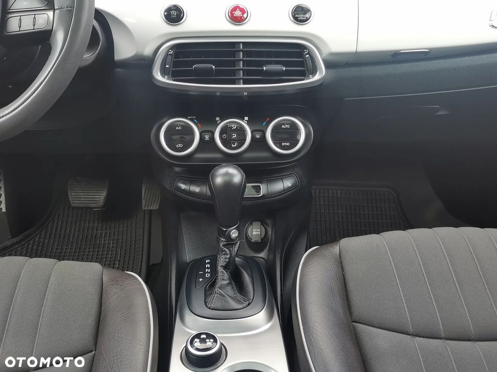 Fiat 500X 1.4 MultiAir Lounge DDCT - 23