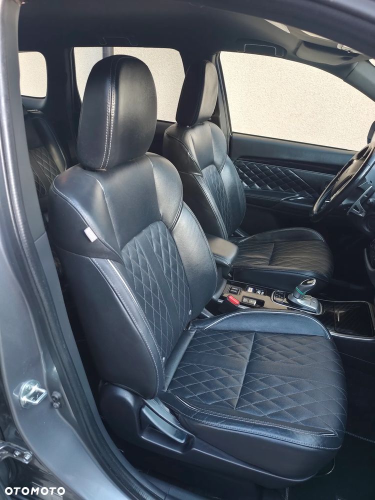 Mitsubishi Outlander - 15