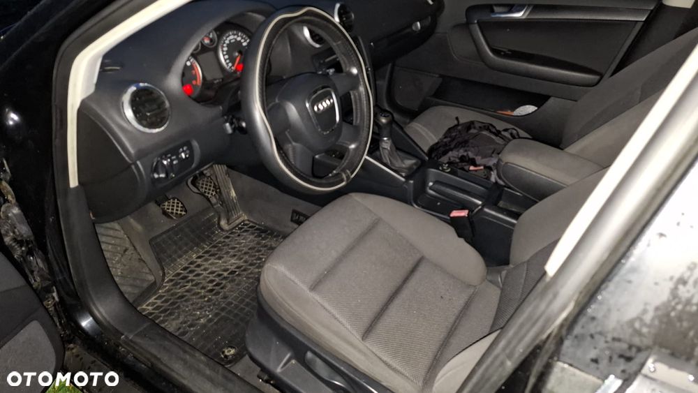 Audi A3 Sportback 1.4 TFSI Ambiente - 11