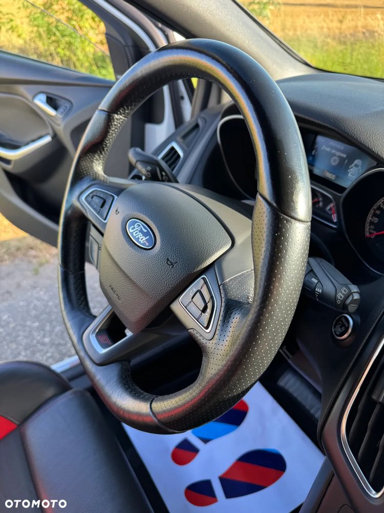 Ford Focus 2.0 TDCi ST-2 PowerShift - 24