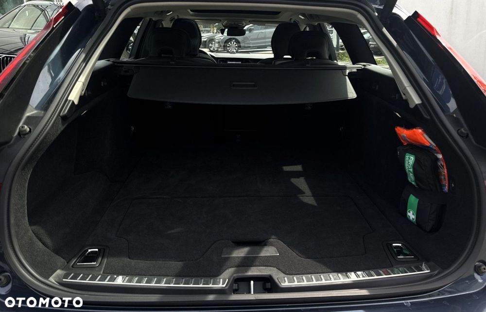 Volvo V90 - 33