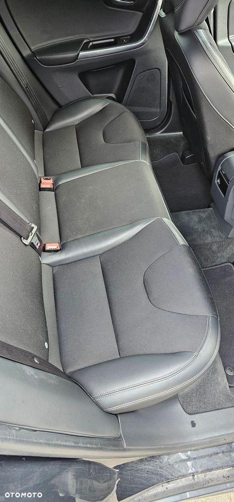 Volvo XC 60 - 8
