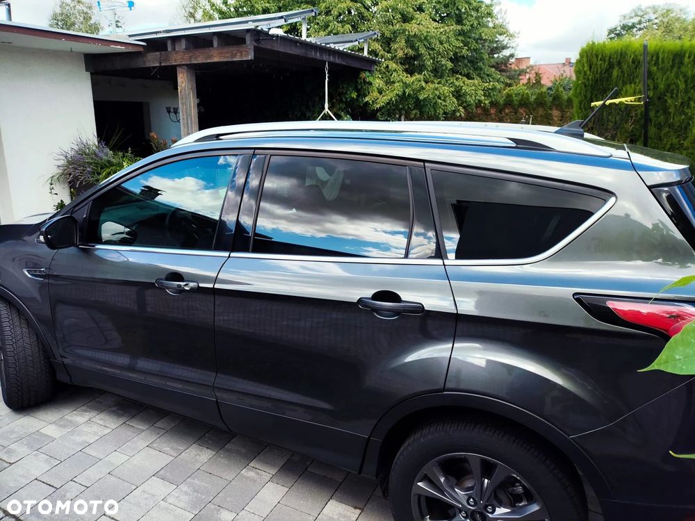Ford Escape 2.0 EcoBoost AWD Titanium - 22