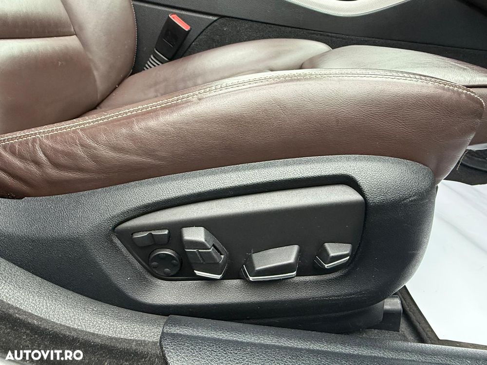 BMW Seria 5 528i xDrive - 13