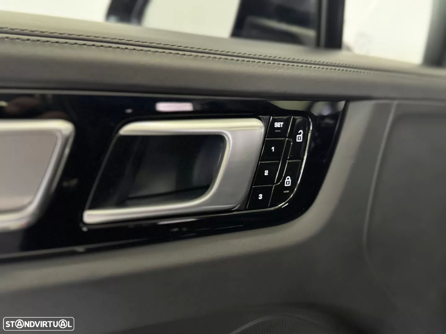 Porsche Cayenne Platinum Edition - 29