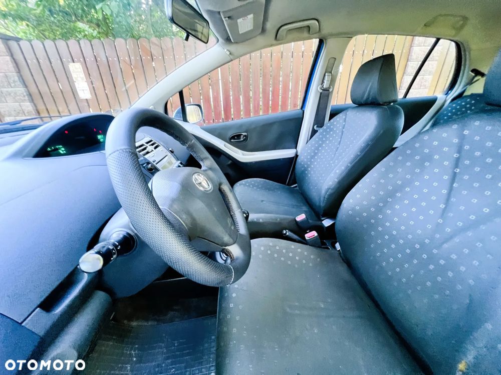Toyota Yaris - 9