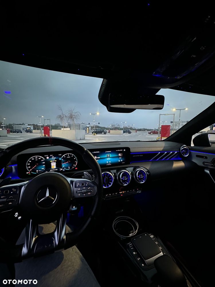 Mercedes-Benz CLA - 9