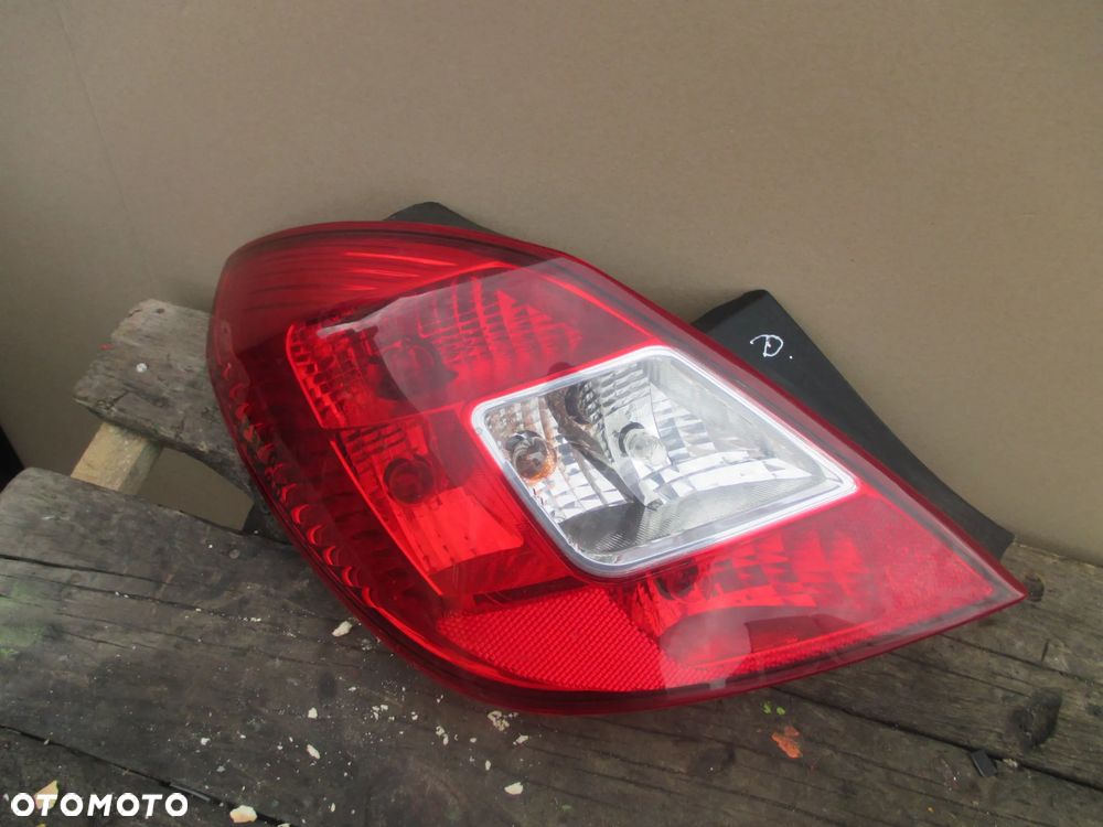 lampa tył Opel Corsa D  5 drzwiowa Europa - 5