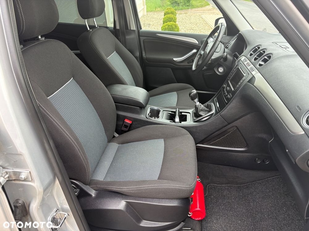 Ford Galaxy 2.0 TDCi Ambiente - 21