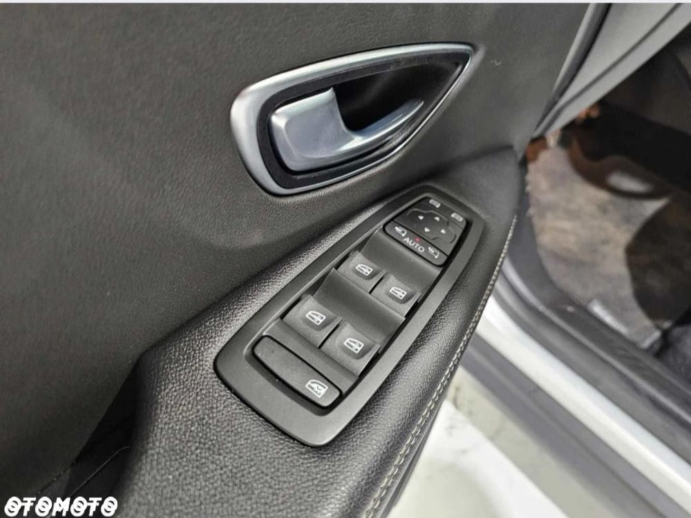 Renault Scenic - 30