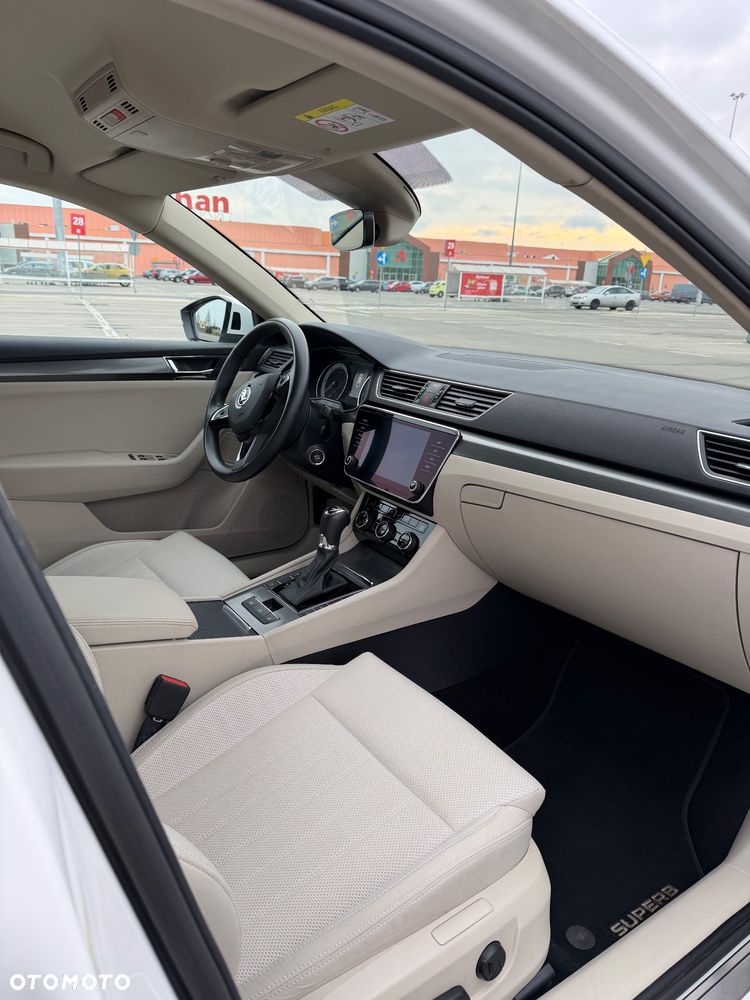 Skoda Superb 2.0 TDI Style DSG - 28