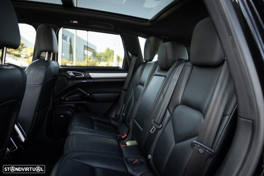 Porsche Cayenne S E-Hybrid - 23