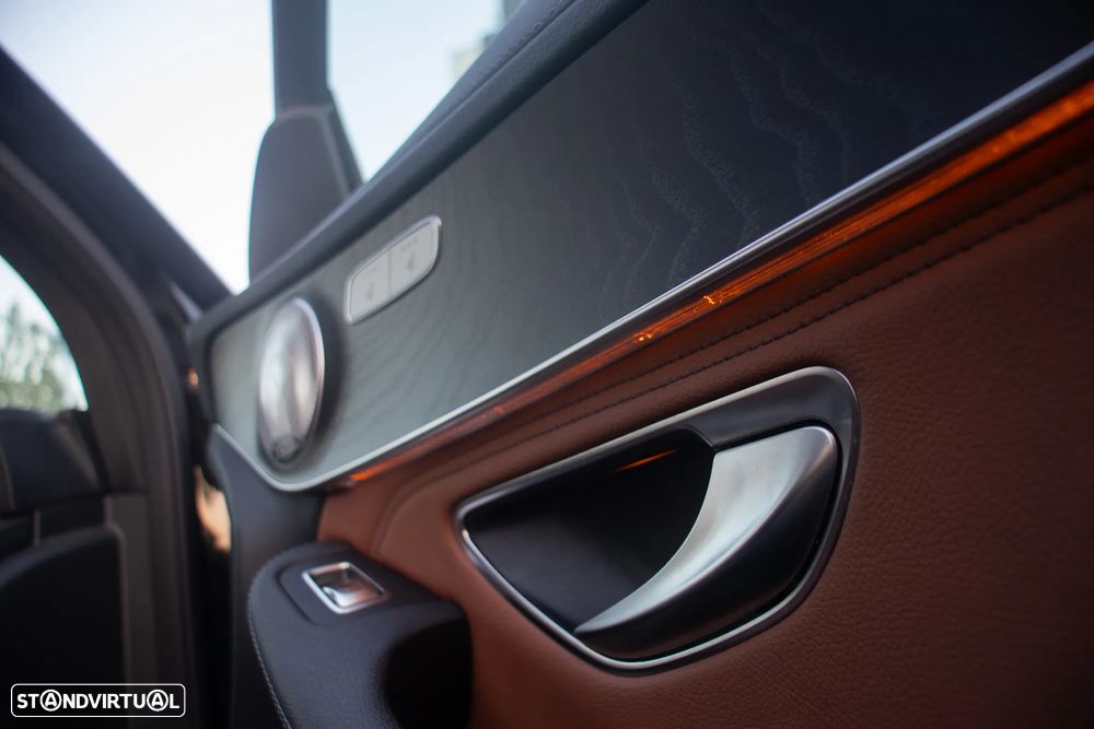 Mercedes-Benz GLC 250 d 4Matic 9G-TRONIC AMG Line - 16