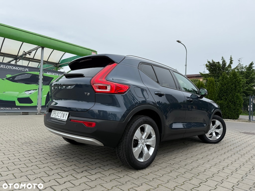 Volvo XC 40 T3 Momentum Pro - 3