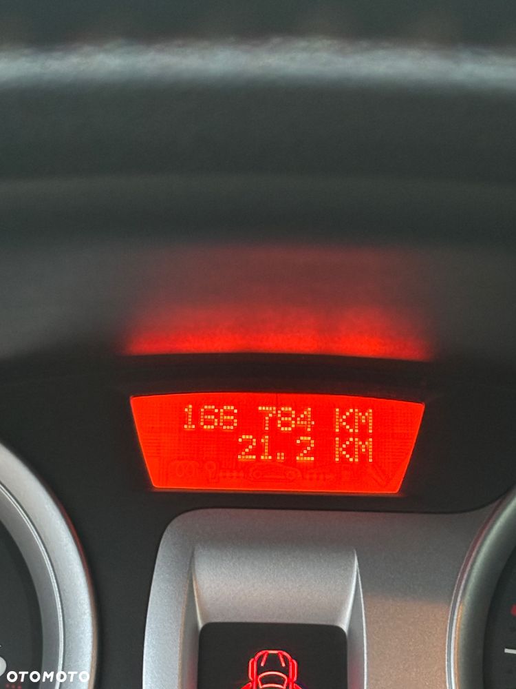 Renault Clio - 23