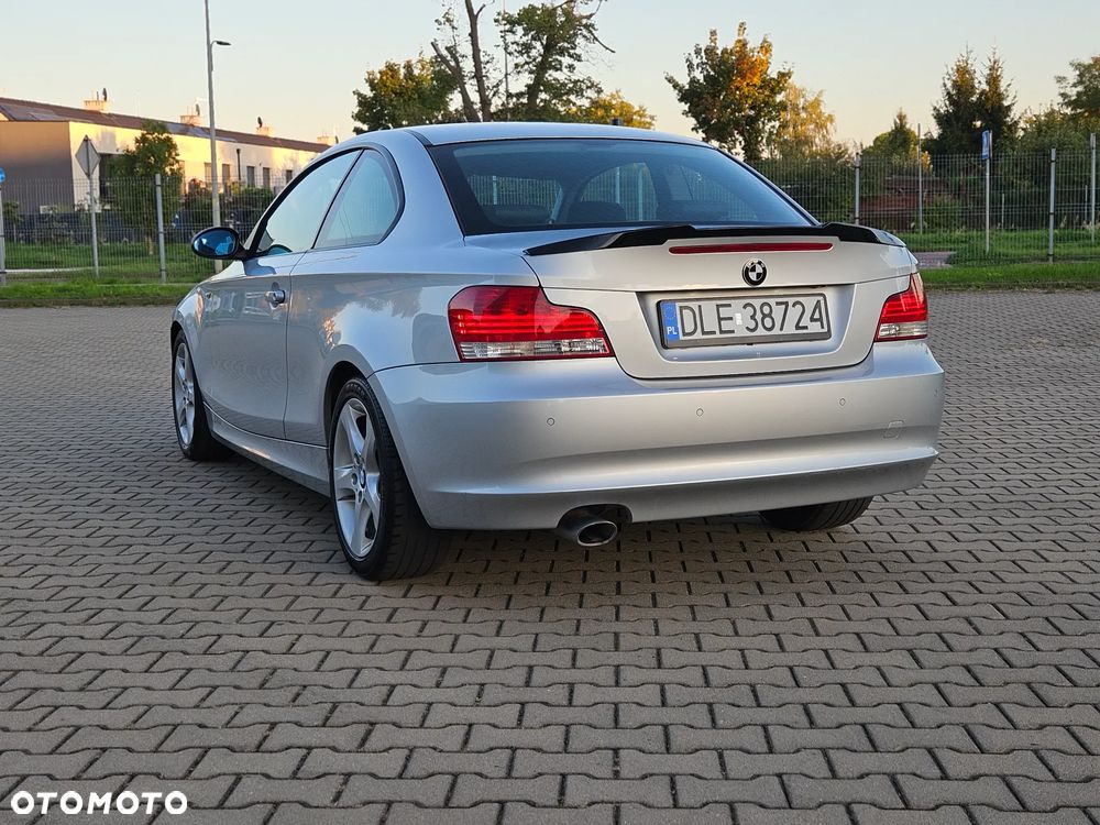 BMW Seria 1 120d DPF - 14