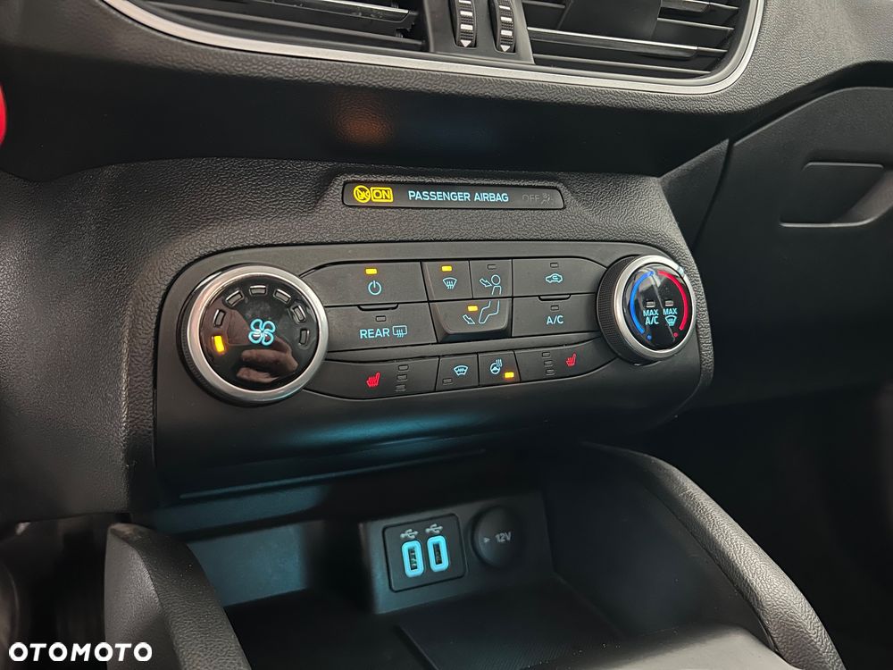 Ford Focus 1.0 EcoBoost Connected - 30