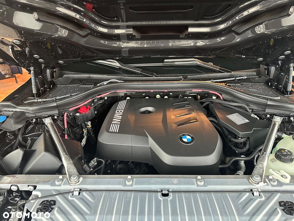 BMW X3 xDrive20i mHEV - 24