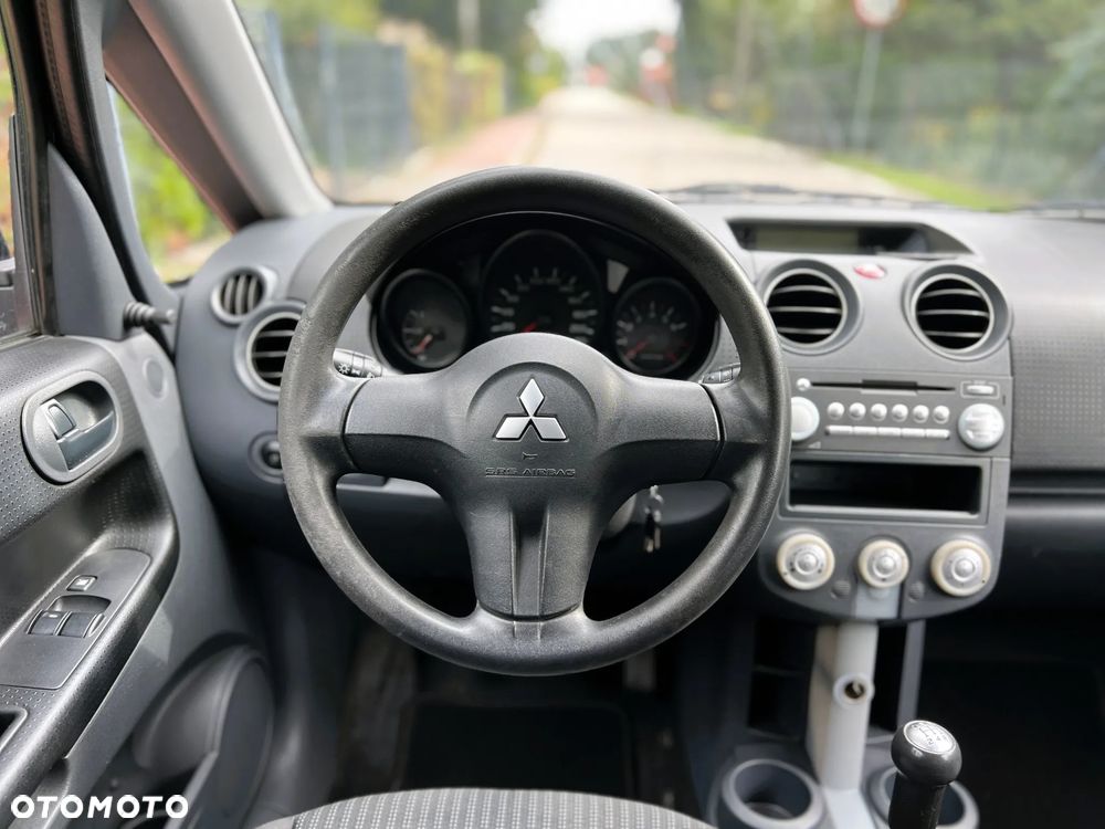 Mitsubishi Colt - 15