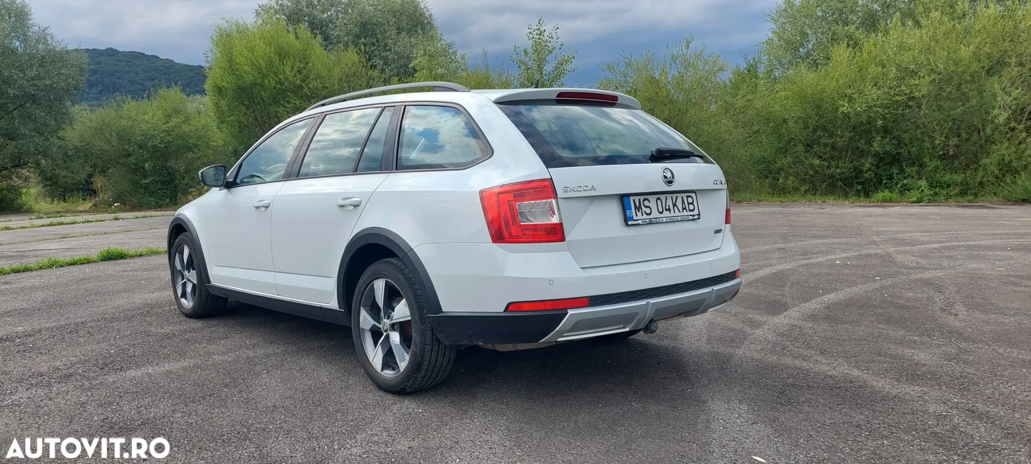 Skoda Octavia 2.0 TDI 4x4 DSG Scout - 7