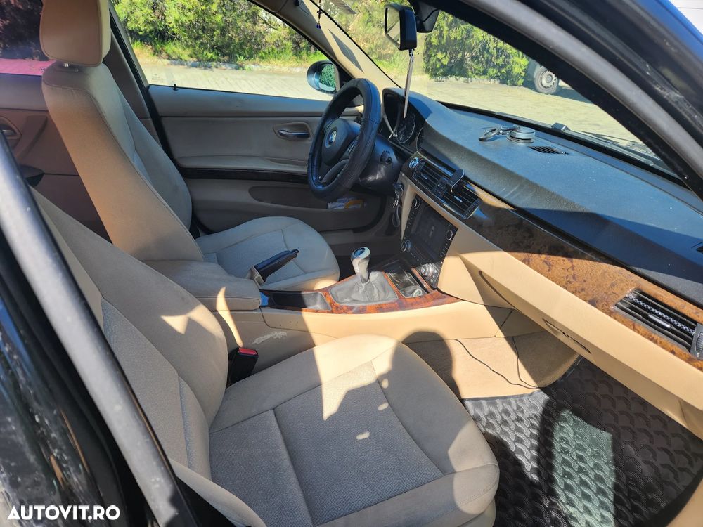 BMW Seria 3 318d - 14