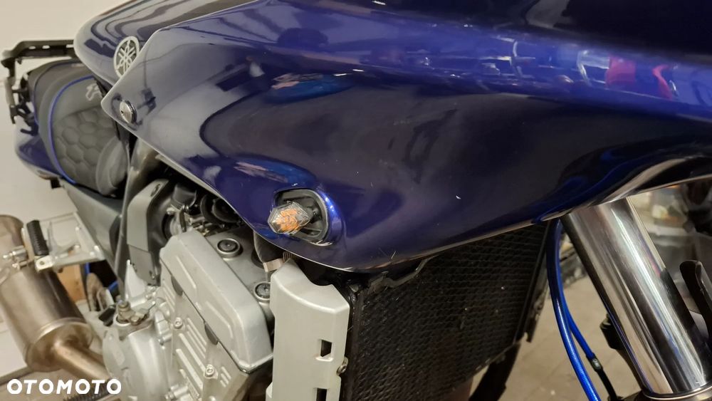 Yamaha FZS - 12