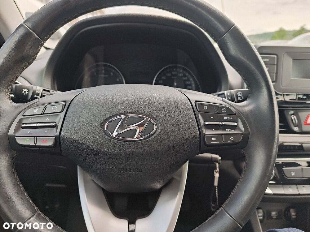 Hyundai i30 1.4 Classic + - 17