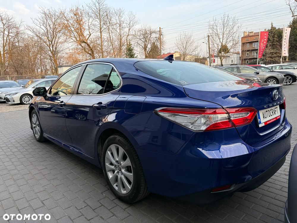 Toyota Camry 2.5 Hybrid Comfort CVT - 18