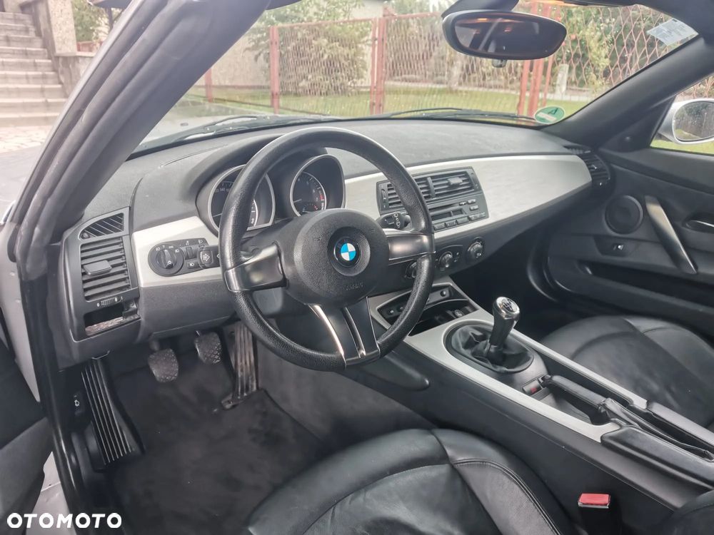 BMW Z4 2.0i - 10