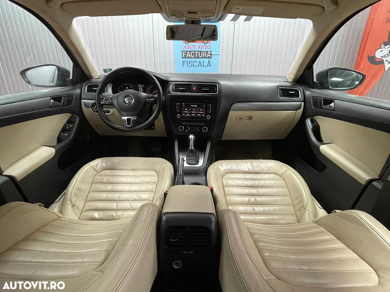 Volkswagen Jetta - 5