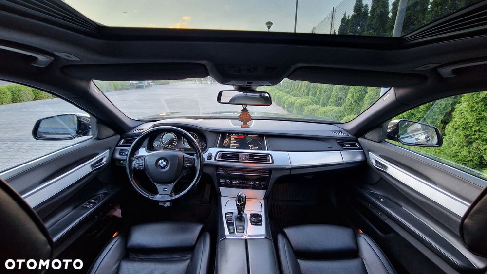 BMW Seria 7 740d xDrive - 9