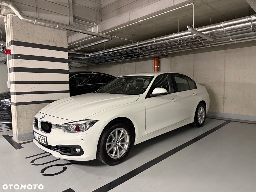 BMW Seria 3 318i - 24