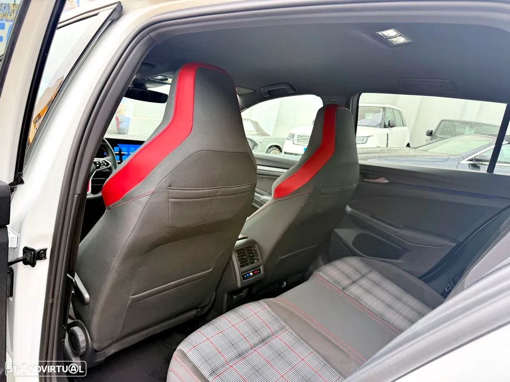 VW Golf 2.0 TSI GTI DSG - 34