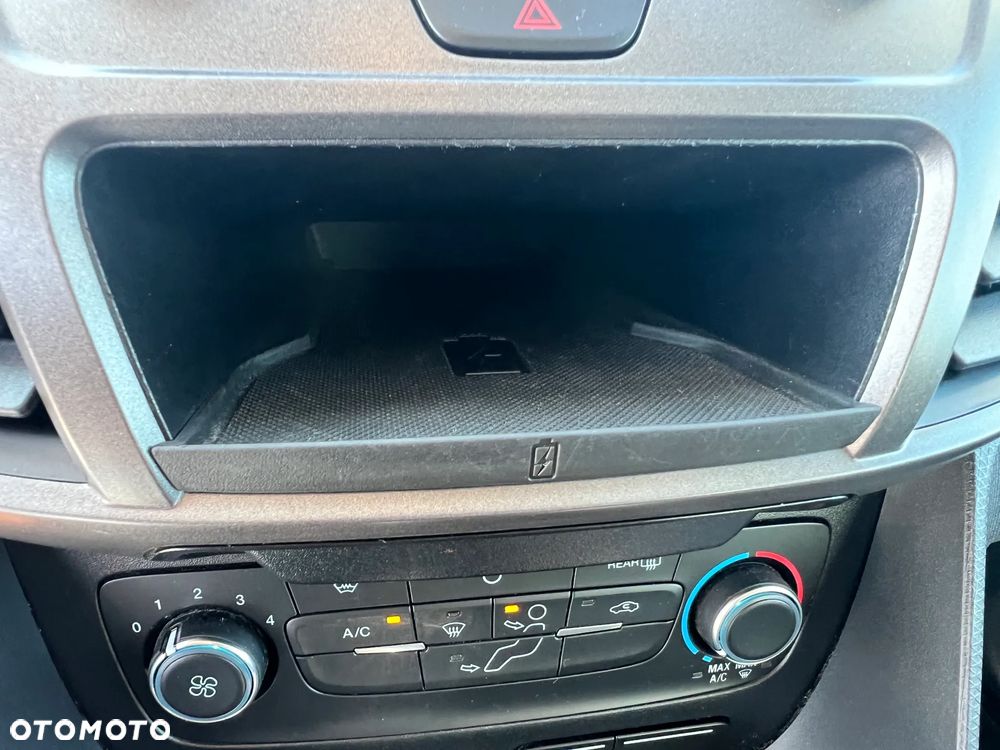 Ford Transit Connect - 31
