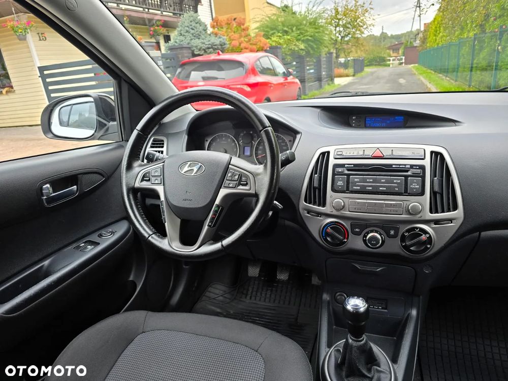 Hyundai i20 1.2 Fifa World Cup Edition - 24