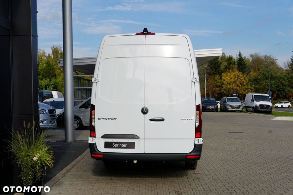 Mercedes-Benz Sprinter - 5